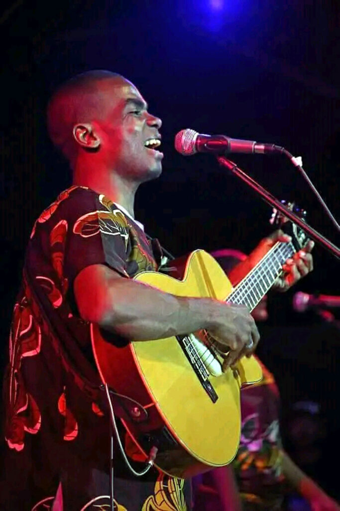 Boendy: folklore tantsinana again in Tana